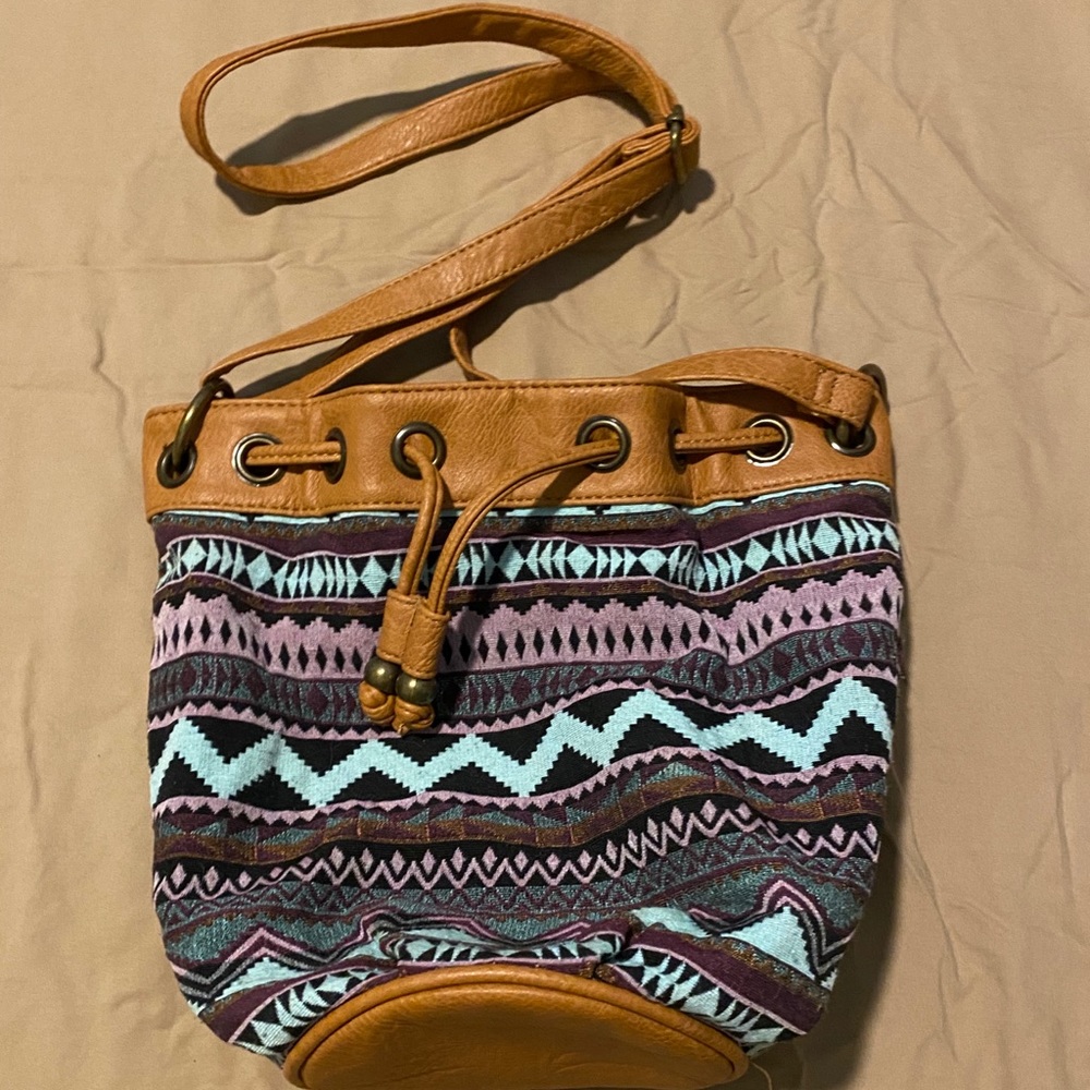 Multicolor embroidered Crossbody bag.